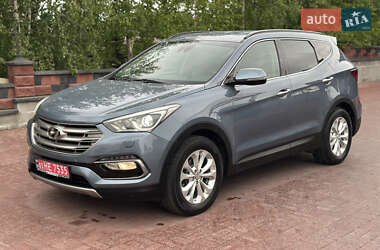 Внедорожник / Кроссовер Hyundai Santa FE 2017 в 