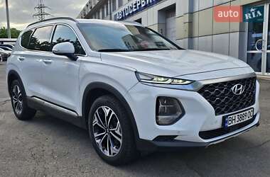 Внедорожник / Кроссовер Hyundai Santa FE 2018 в 
