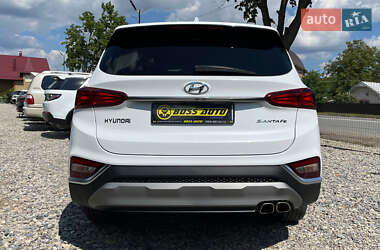 Позашляховик / Кросовер Hyundai Santa FE 2019 в 