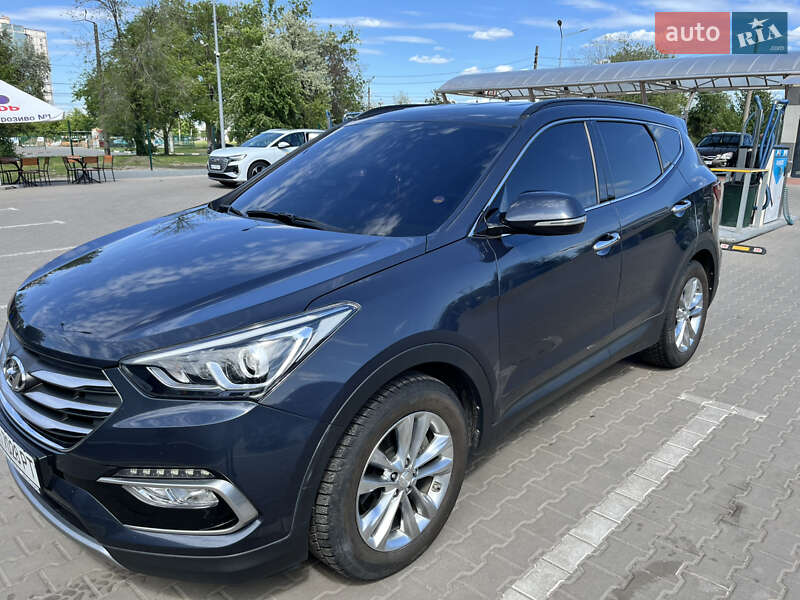 Позашляховик / Кросовер Hyundai Santa FE 2015 в Кривому Розі