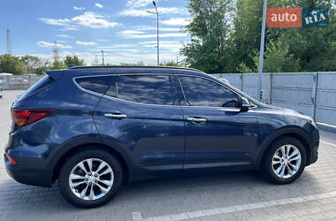 Позашляховик / Кросовер Hyundai Santa FE 2015 в 