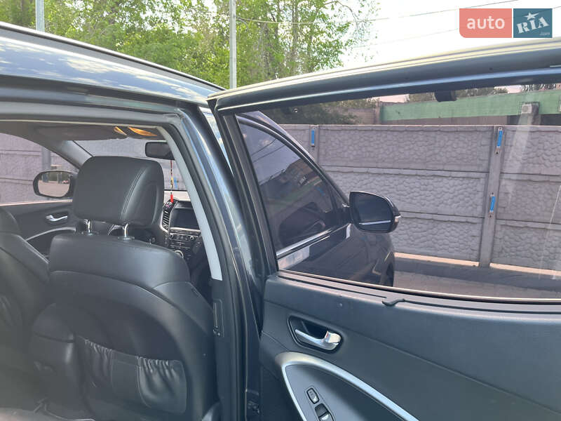 Позашляховик / Кросовер Hyundai Santa FE 2015 в Кривому Розі