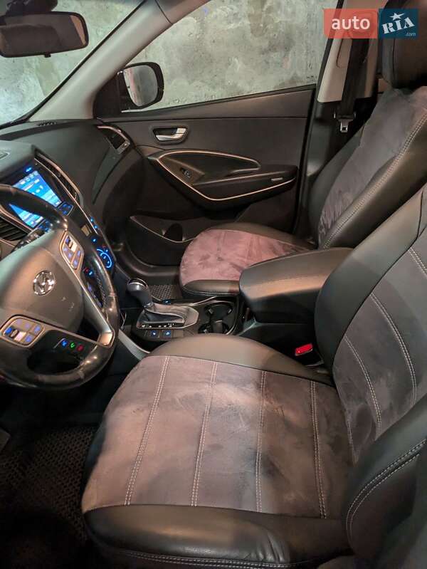 Внедорожник / Кроссовер Hyundai Santa FE 2014 в Киеве