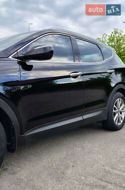 Позашляховик / Кросовер Hyundai Santa FE 2013 в 