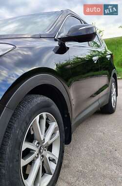 Позашляховик / Кросовер Hyundai Santa FE 2013 в 