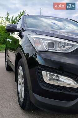 Позашляховик / Кросовер Hyundai Santa FE 2013 в 