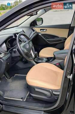 Позашляховик / Кросовер Hyundai Santa FE 2013 в 