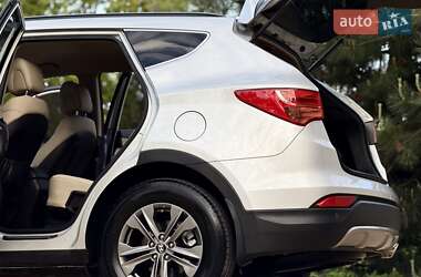 Позашляховик / Кросовер Hyundai Santa FE 2013 в 