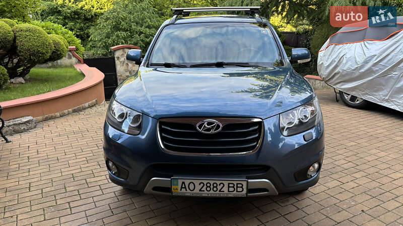 Внедорожник / Кроссовер Hyundai Santa FE 2012 в 