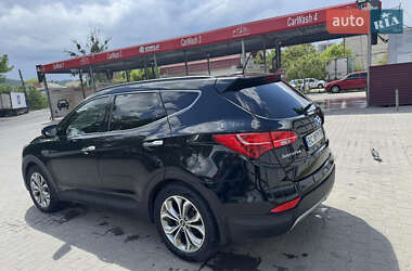 Внедорожник / Кроссовер Hyundai Santa FE 2015 в 