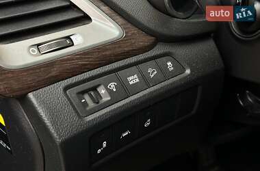 Внедорожник / Кроссовер Hyundai Santa FE 2016 в 