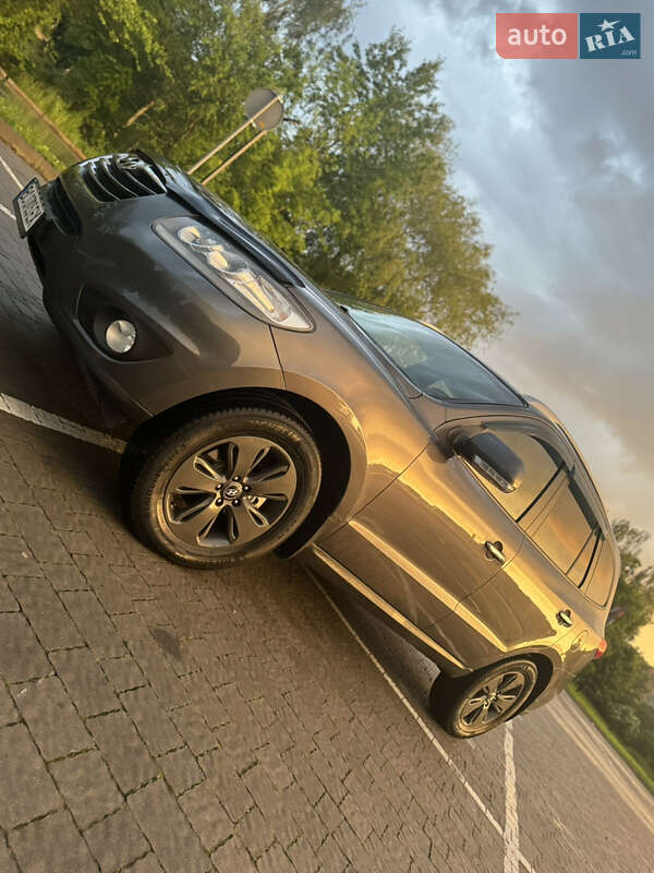 Позашляховик / Кросовер Hyundai Santa FE 2010 в Трускавці