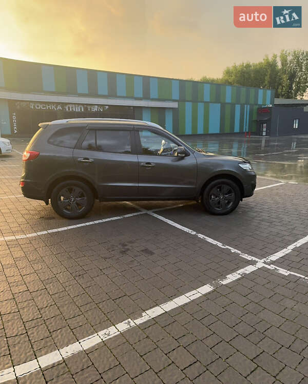 Позашляховик / Кросовер Hyundai Santa FE 2010 в Трускавці