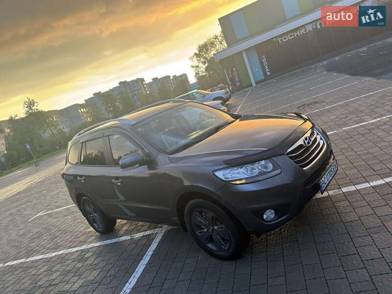 Позашляховик / Кросовер Hyundai Santa FE 2010 в Трускавці