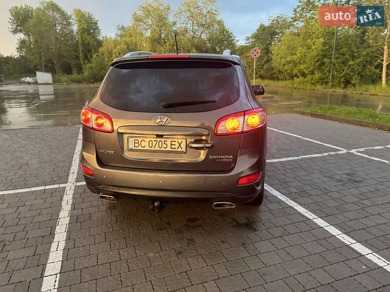 Позашляховик / Кросовер Hyundai Santa FE 2010 в Трускавці