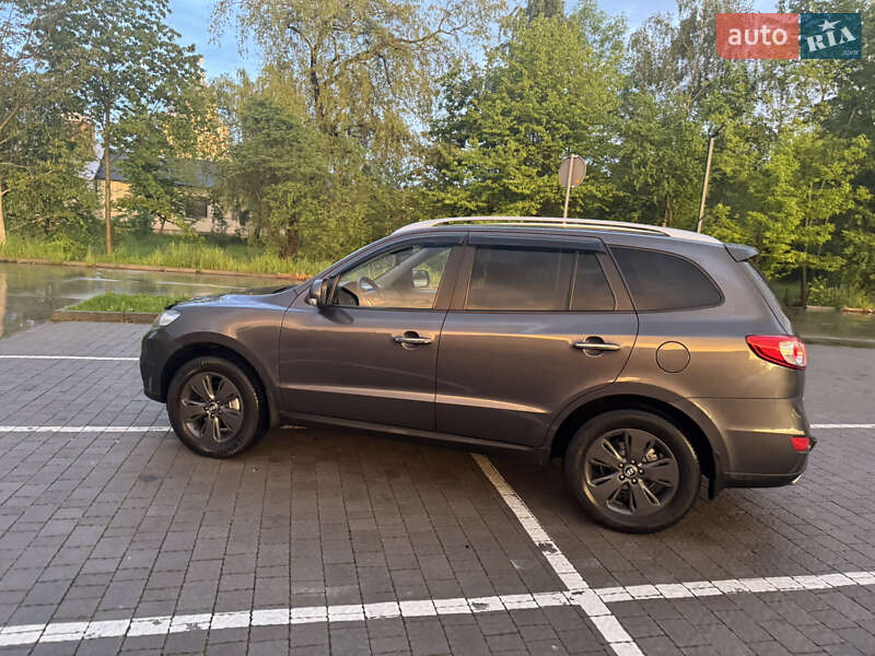Позашляховик / Кросовер Hyundai Santa FE 2010 в Трускавці