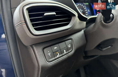 Внедорожник / Кроссовер Hyundai Santa FE 2020 в 
