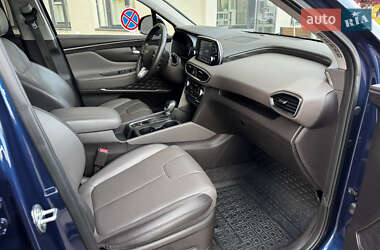 Внедорожник / Кроссовер Hyundai Santa FE 2020 в 