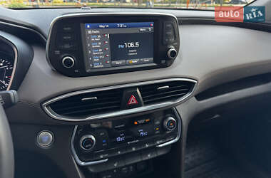 Внедорожник / Кроссовер Hyundai Santa FE 2020 в 