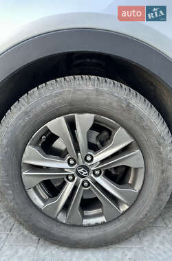 Внедорожник / Кроссовер Hyundai Santa FE 2013 в 