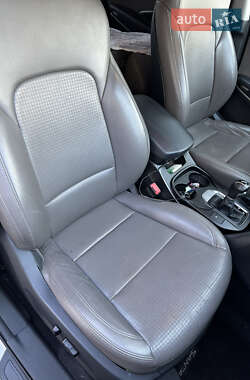 Внедорожник / Кроссовер Hyundai Santa FE 2013 в 