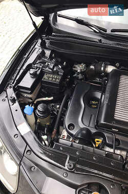 Внедорожник / Кроссовер Hyundai Santa FE 2008 в 