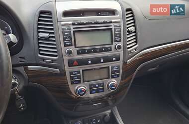 Внедорожник / Кроссовер Hyundai Santa FE 2012 в 