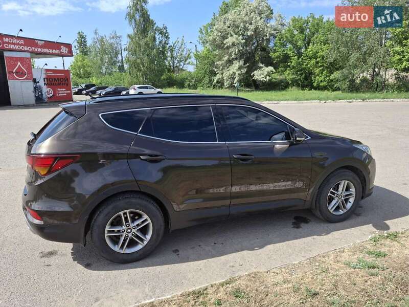 Позашляховик / Кросовер Hyundai Santa FE 2017 в Харкові