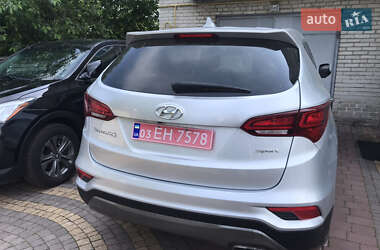 Внедорожник / Кроссовер Hyundai Santa FE 2017 в 