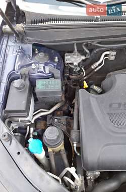 Позашляховик / Кросовер Hyundai Santa FE 2011 в 