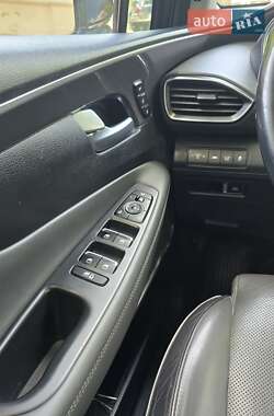 Внедорожник / Кроссовер Hyundai Santa FE 2020 в 