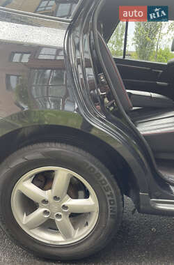 Позашляховик / Кросовер Hyundai Santa FE 2006 в 