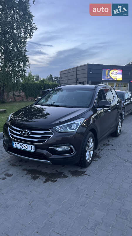 Позашляховик / Кросовер Hyundai Santa FE 2017 в 