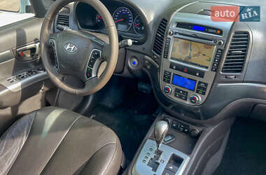 Внедорожник / Кроссовер Hyundai Santa FE 2011 в 