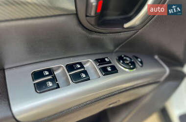 Внедорожник / Кроссовер Hyundai Santa FE 2011 в 