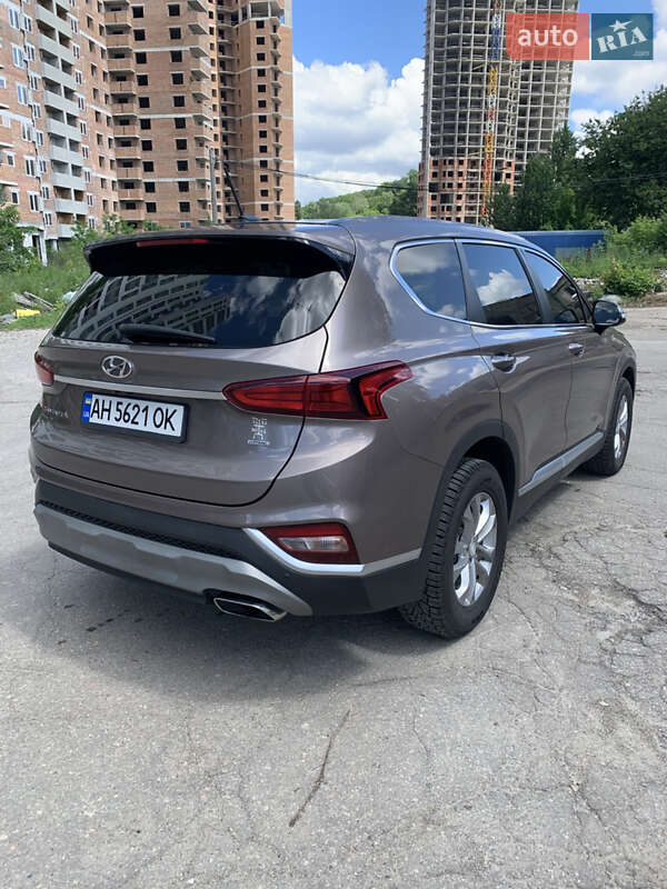 Внедорожник / Кроссовер Hyundai Santa FE 2019 в Киеве