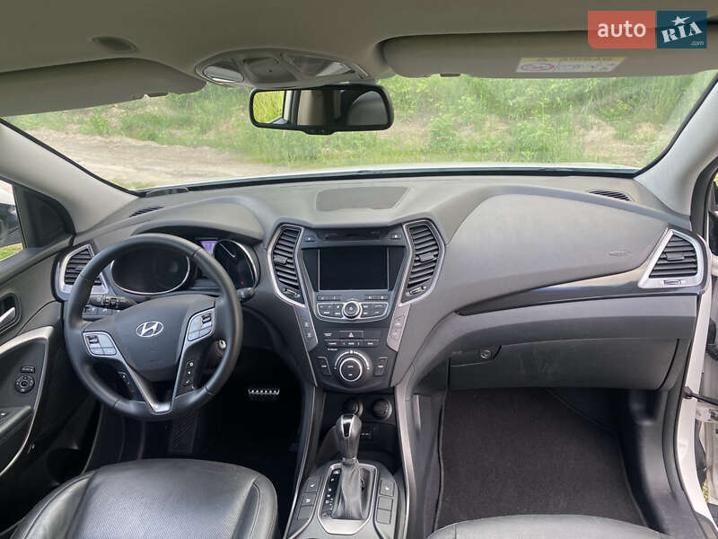 Внедорожник / Кроссовер Hyundai Santa FE 2014 в Ровно