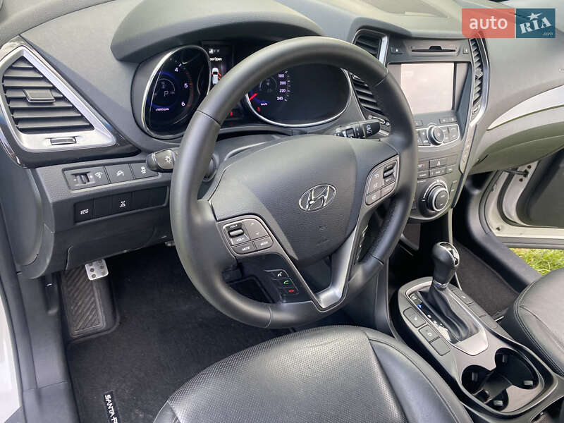 Внедорожник / Кроссовер Hyundai Santa FE 2014 в Ровно