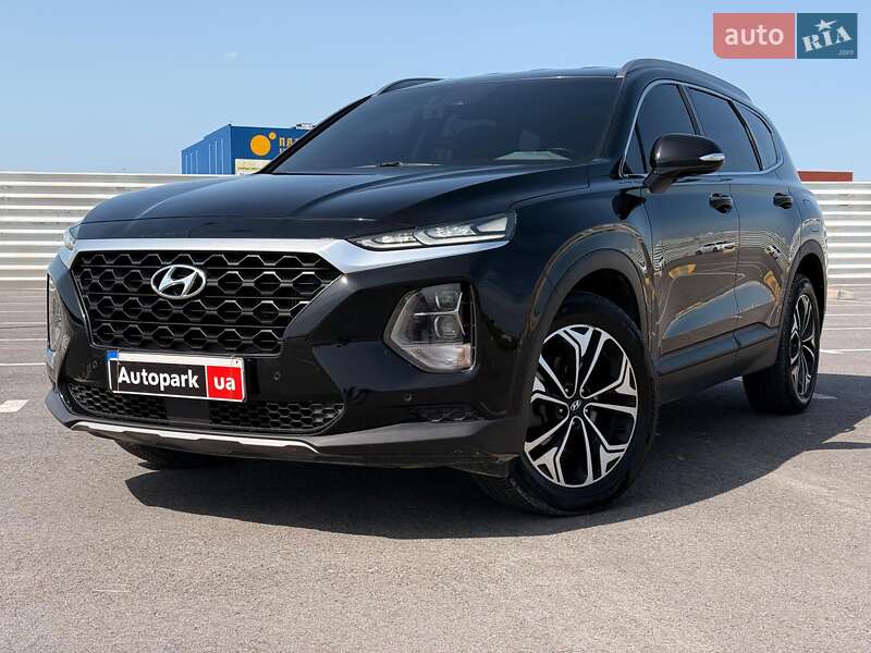 Позашляховик / Кросовер Hyundai Santa FE 2019 в 