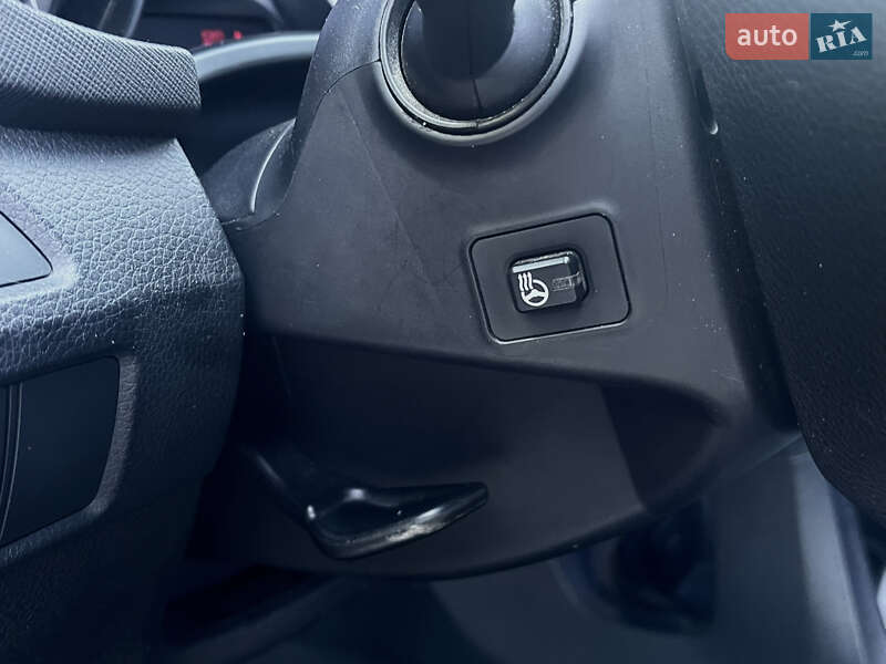 Позашляховик / Кросовер Hyundai Santa FE 2013 в Миколаєві