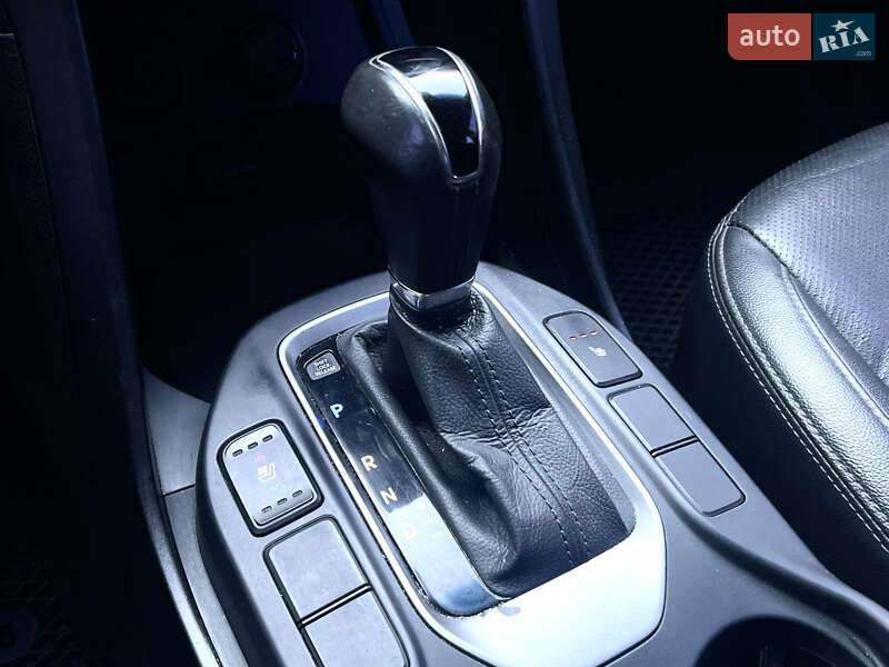 Позашляховик / Кросовер Hyundai Santa FE 2013 в Миколаєві