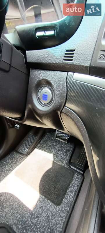 Позашляховик / Кросовер Hyundai Santa FE 2011 в Луцьку