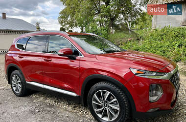 Позашляховик / Кросовер Hyundai Santa FE 2018 в Чернівцях