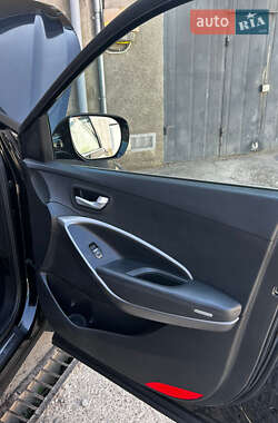 Внедорожник / Кроссовер Hyundai Santa FE 2013 в 