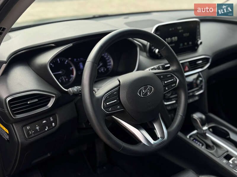 Внедорожник / Кроссовер Hyundai Santa FE 2020 в Ивано-Франковске