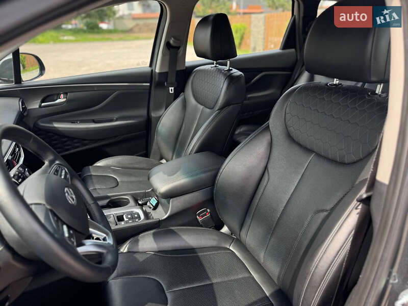 Внедорожник / Кроссовер Hyundai Santa FE 2020 в Ивано-Франковске