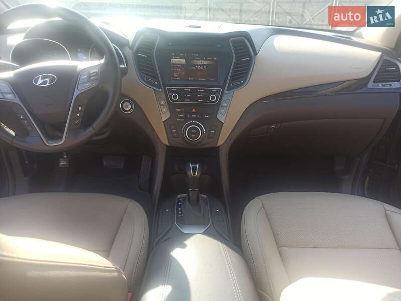 Позашляховик / Кросовер Hyundai Santa FE 2016 в Одесі
