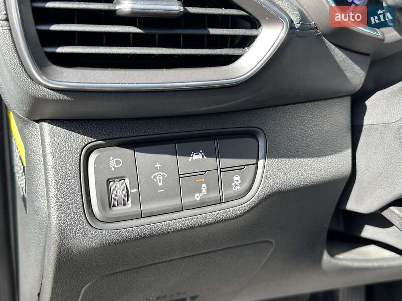 Позашляховик / Кросовер Hyundai Santa FE 2019 в Одесі