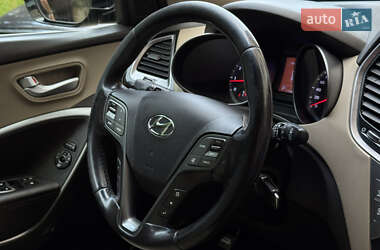 Внедорожник / Кроссовер Hyundai Santa FE 2013 в 