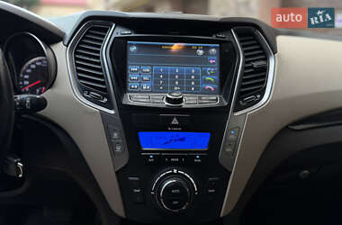 Внедорожник / Кроссовер Hyundai Santa FE 2013 в 